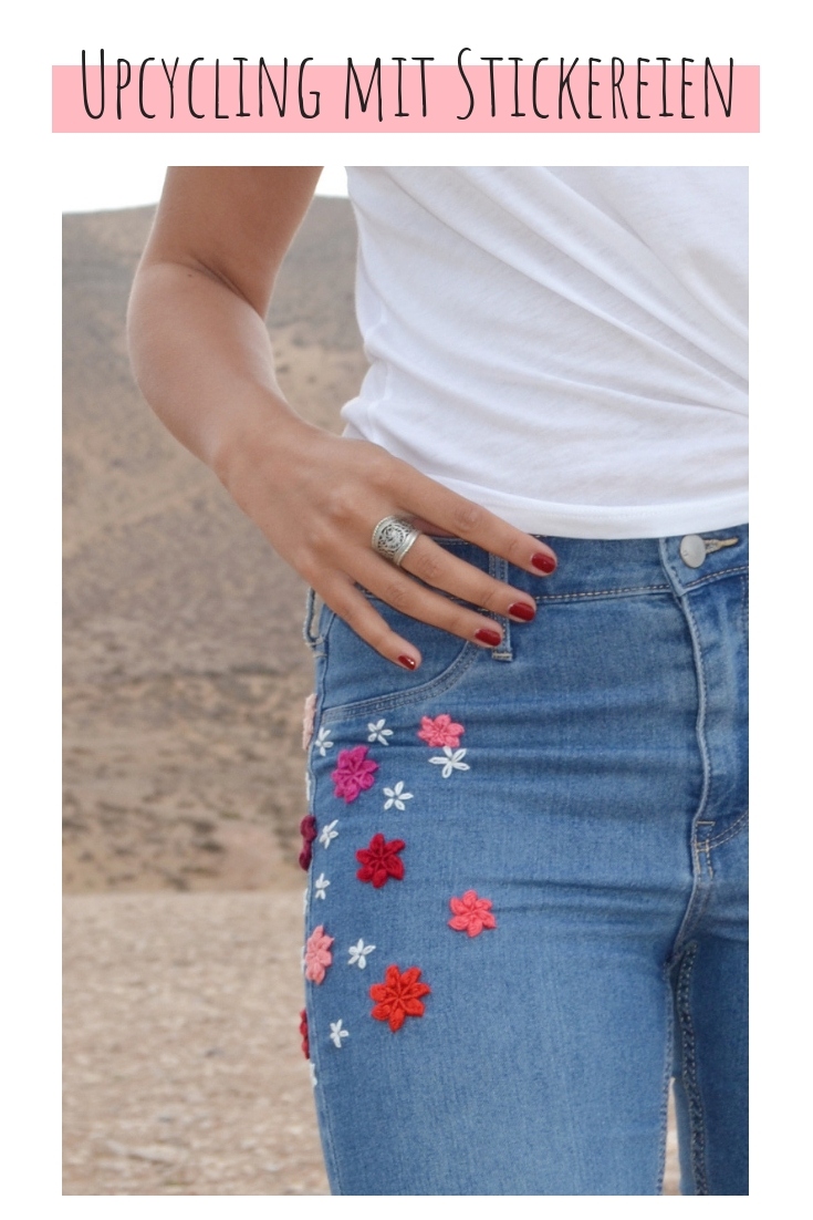 Jeans besticken Blumen upcycling idee ideen nähen nähideen nachhaltig diy jeanshose alt mach neu pimpen refashion was kann man aus alten jeans machen