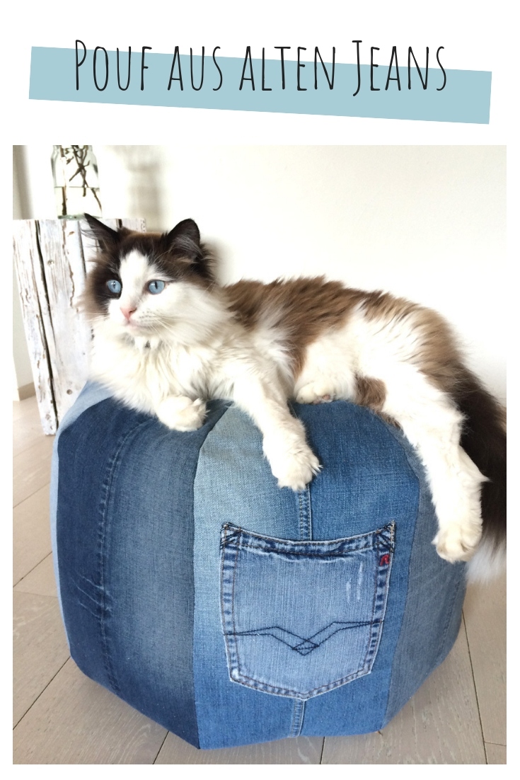 Pouf Hocker zum Sitzen aus Jeans upcycling idee ideen nähen nähideen nachhaltig diy jeanshose alt mach neu pimpen refashion was kann man aus alten jeans machen